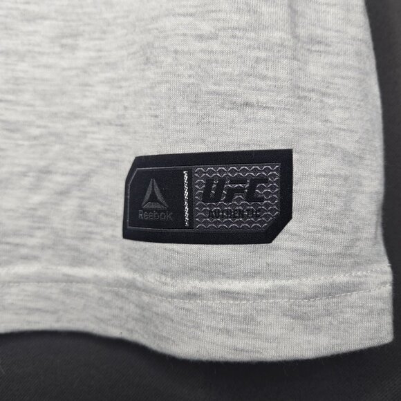 Reebok Women's Gray UFC V-Neck Top Small NWT - Picture 6 of 13